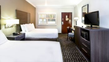 Travelodge by Wyndham Commerce Los Angeles Area